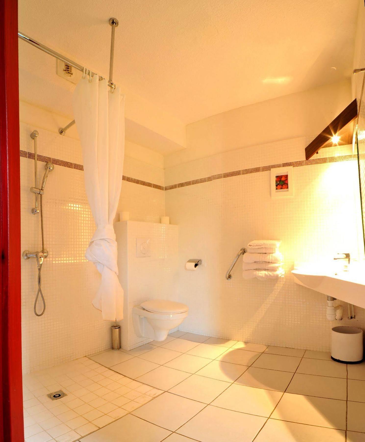 The Originals City, Hotel Novella Confort, Nantes Est Carquefou Zewnętrze zdjęcie