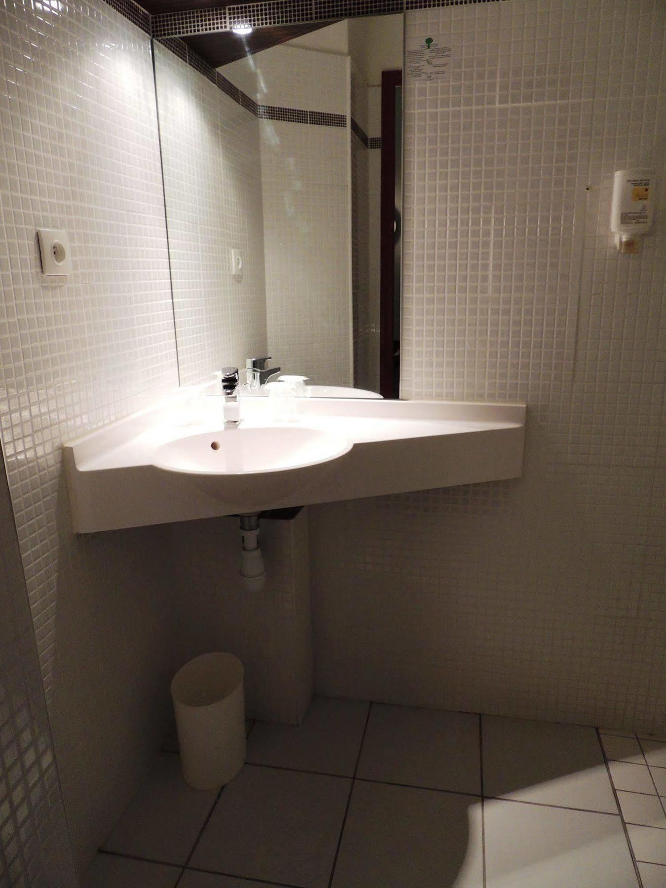 The Originals City, Hotel Novella Confort, Nantes Est Carquefou Zewnętrze zdjęcie