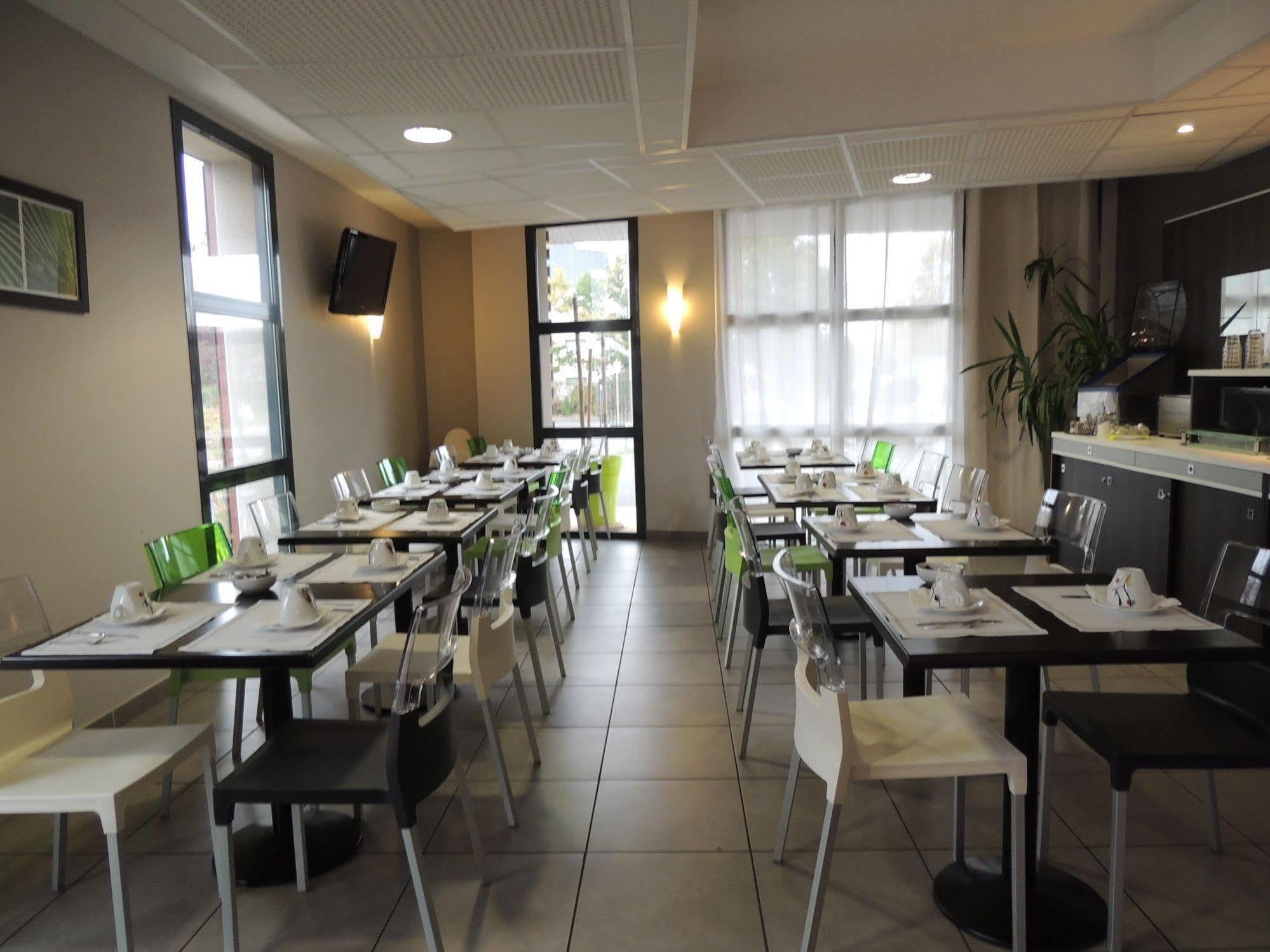 The Originals City, Hotel Novella Confort, Nantes Est Carquefou Zewnętrze zdjęcie